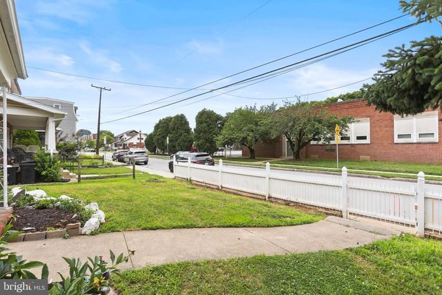 1053 E KING ST, York, PA 17403