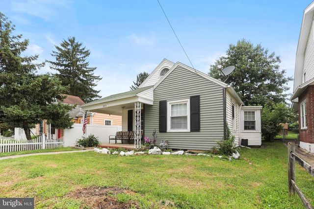 1053 E KING ST, York, PA 17403