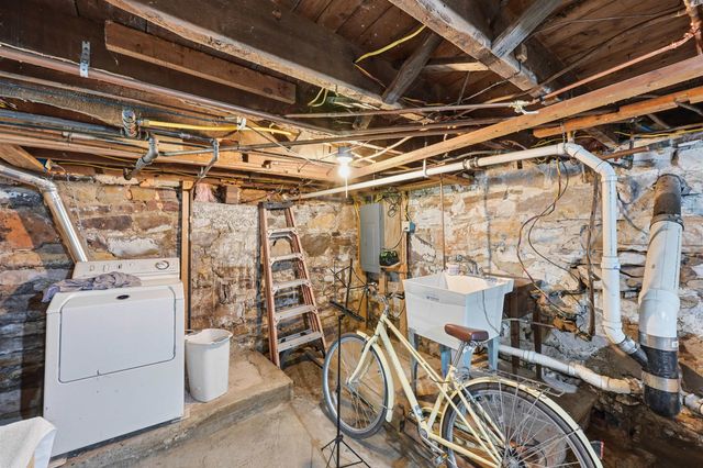 194 Malletts Bay Avenue, Winooski, VT 05404