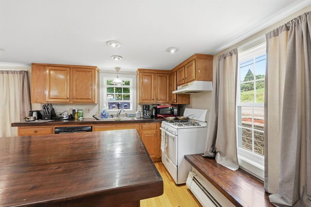 194 Malletts Bay Avenue, Winooski, VT 05404