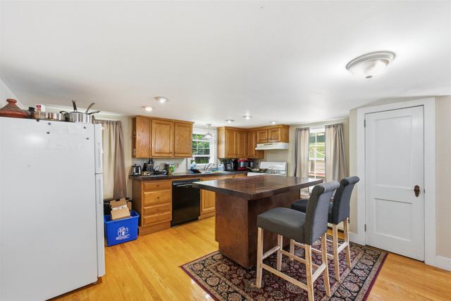 194 Malletts Bay Avenue, Winooski, VT 05404