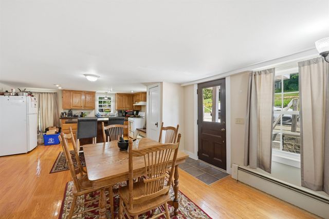 194 Malletts Bay Avenue, Winooski, VT 05404