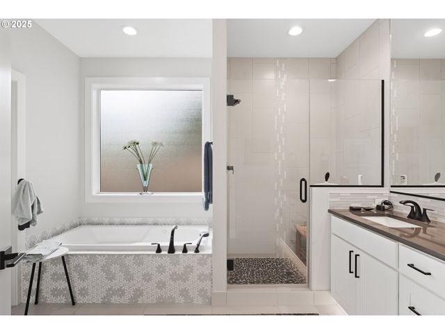 1408 PRINCETON Ave, Silverton, OR 97381