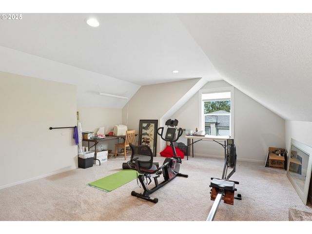 1408 PRINCETON Ave, Silverton, OR 97381