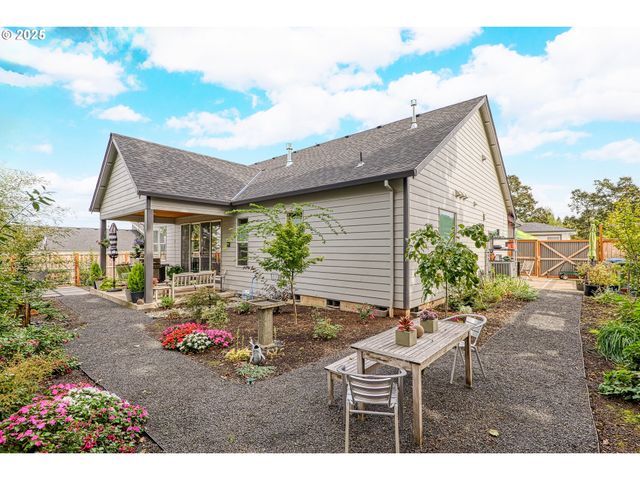 1408 PRINCETON Ave, Silverton, OR 97381