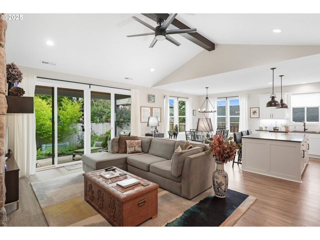 1408 PRINCETON Ave, Silverton, OR 97381