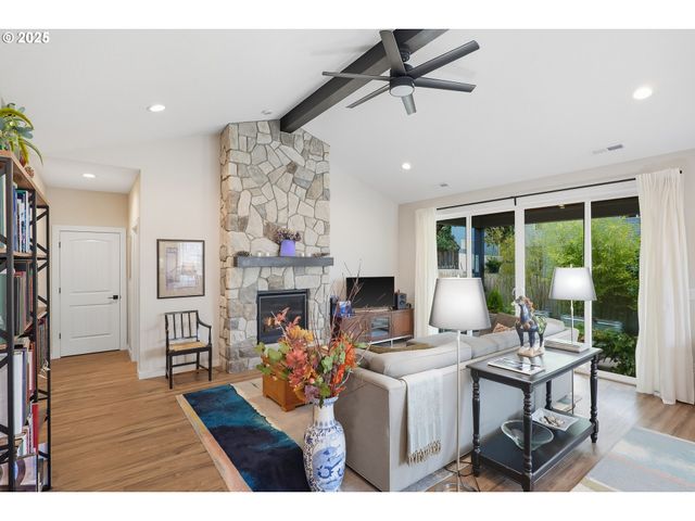 1408 PRINCETON Ave, Silverton, OR 97381