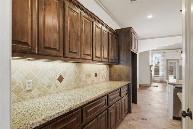 8104 NW 159th Street, Edmond, OK 73013