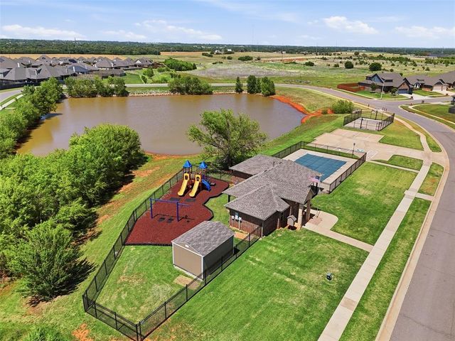 8104 NW 159th Street, Edmond, OK 73013