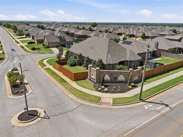 8104 NW 159th Street, Edmond, OK 73013