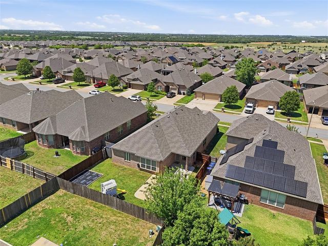 8104 NW 159th Street, Edmond, OK 73013