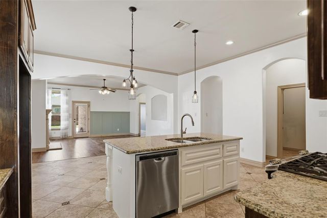 8104 NW 159th Street, Edmond, OK 73013