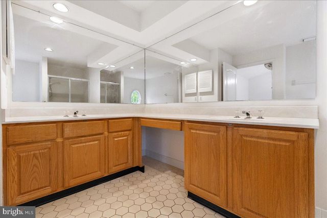 105 SAINT CLAIR CT, Princeton, NJ 08540