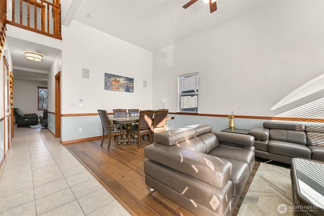 1552 Fruitland Dr, Bellingham, WA 98226