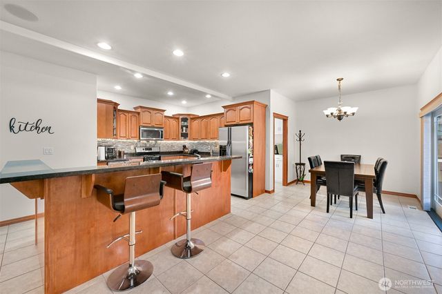 1552 Fruitland Dr, Bellingham, WA 98226