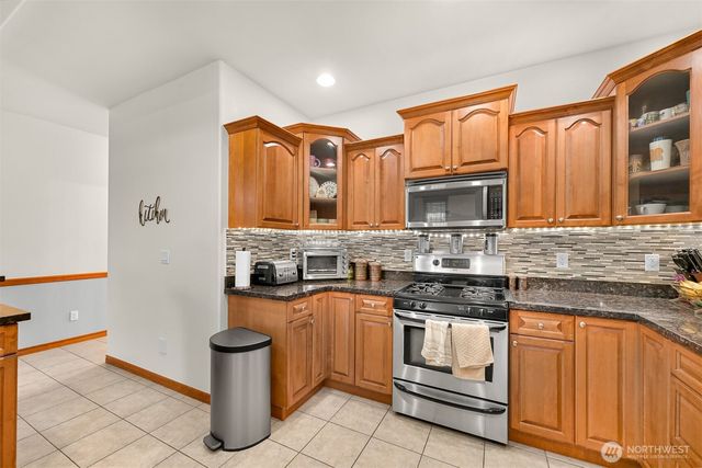 1552 Fruitland Dr, Bellingham, WA 98226