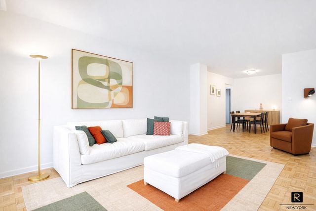 63 E 9th St Apt 4O, New York City, NY 10003