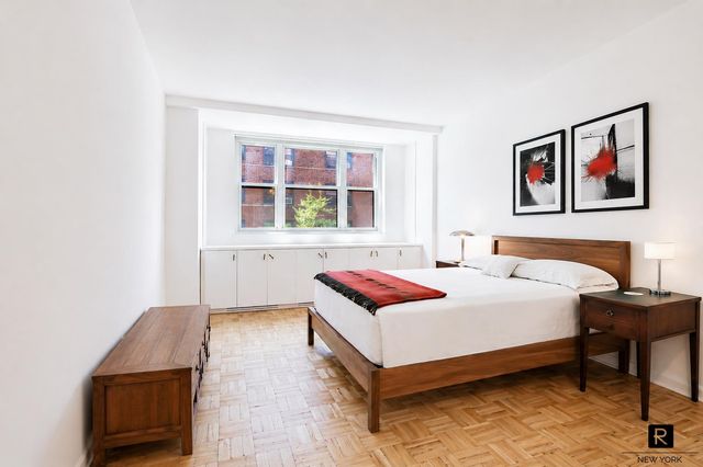 63 E 9th St Apt 4O, New York City, NY 10003