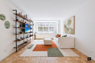 63 E 9th St Apt 4O, New York City, NY 10003