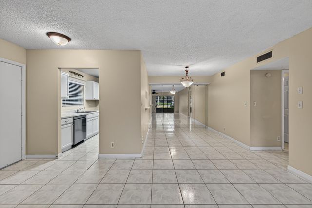 147 Deer Creek Boulevard 401, Deerfield Beach, FL 33442