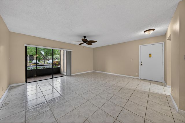 147 Deer Creek Boulevard 401, Deerfield Beach, FL 33442