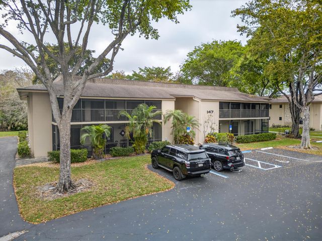 147 Deer Creek Boulevard 401, Deerfield Beach, FL 33442