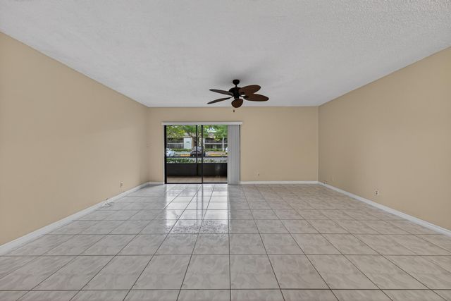 147 Deer Creek Boulevard 401, Deerfield Beach, FL 33442
