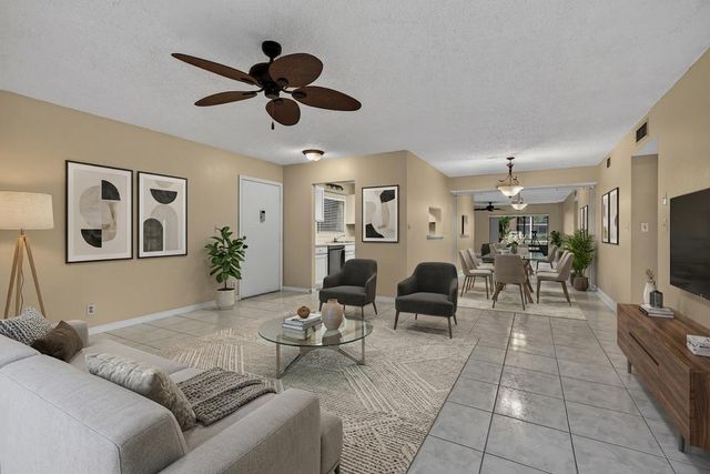 147 Deer Creek Boulevard 401, Deerfield Beach, FL 33442