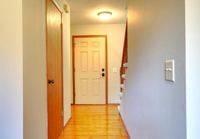 3205 CLOVE Drive, Madison, WI 53704