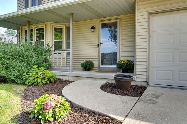3205 CLOVE Drive, Madison, WI 53704