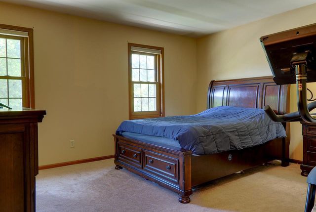 3205 CLOVE Drive, Madison, WI 53704