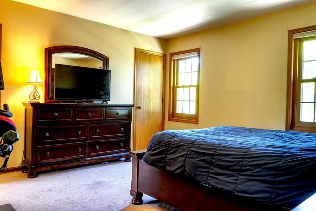 3205 CLOVE Drive, Madison, WI 53704