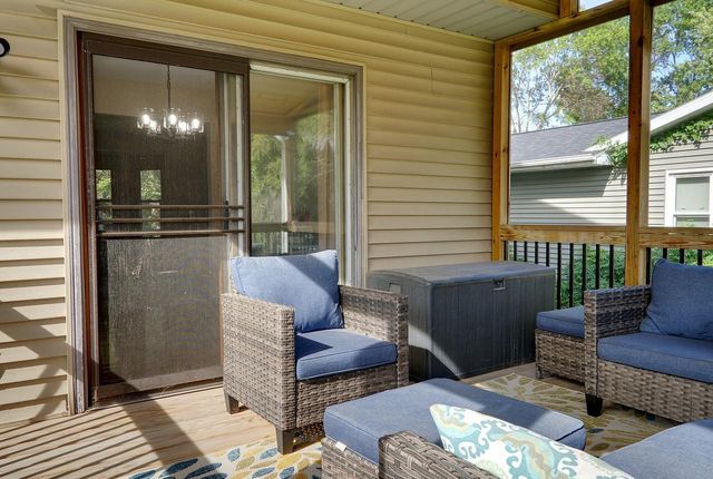 3205 CLOVE Drive, Madison, WI 53704