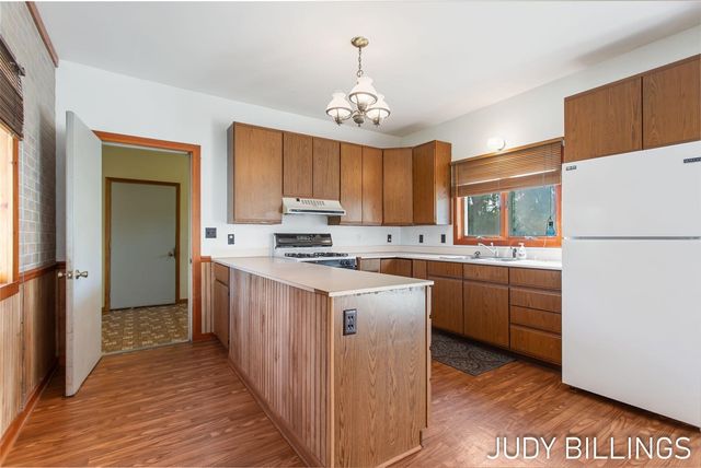1317 68th Street, South Haven, MI 49090