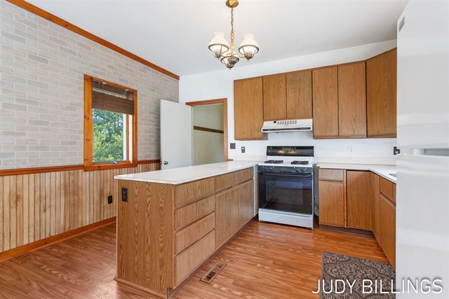 1317 68th Street, South Haven, MI 49090