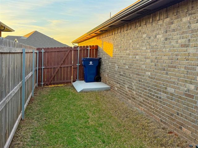 14129 Upper Village Drive, Piedmont, OK 73078