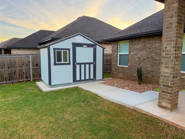 14129 Upper Village Drive, Piedmont, OK 73078