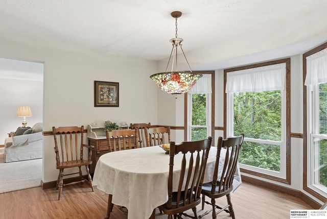 102 Lafayette Lane, Bellevue, NE 68005