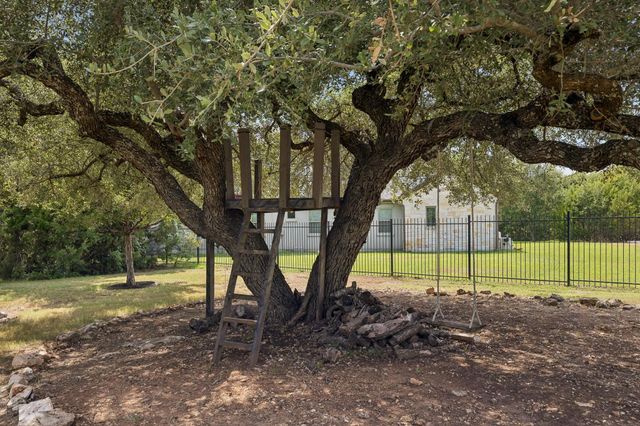 408 Old Pecan LN, Leander, TX 78641