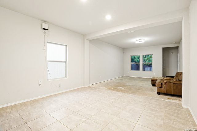 5314 RILEY WAY, St Hedwig, TX 78152