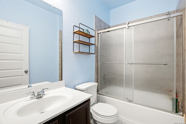 5314 RILEY WAY, St Hedwig, TX 78152