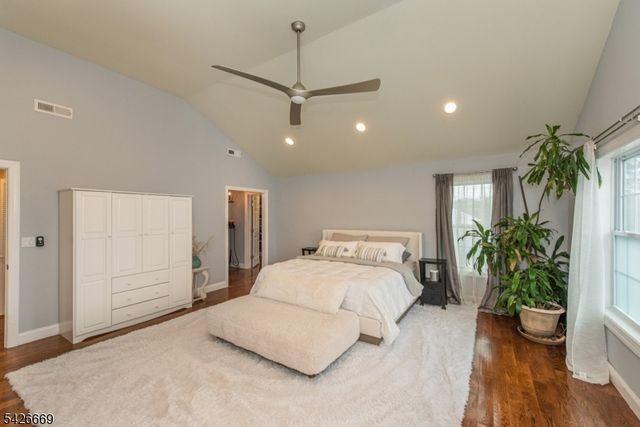 29 Van Duyne Ave, Wayne Twp., NJ 07470