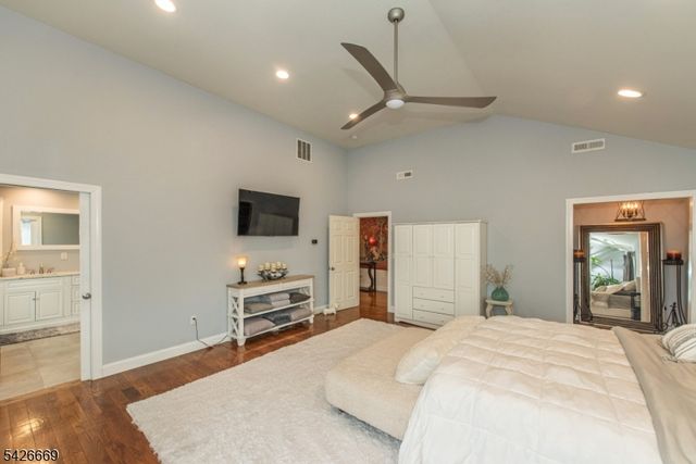 29 Van Duyne Ave, Wayne Twp., NJ 07470