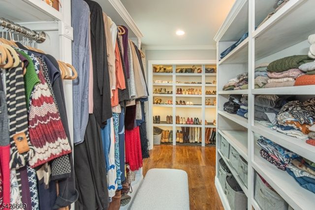 29 Van Duyne Ave, Wayne Twp., NJ 07470