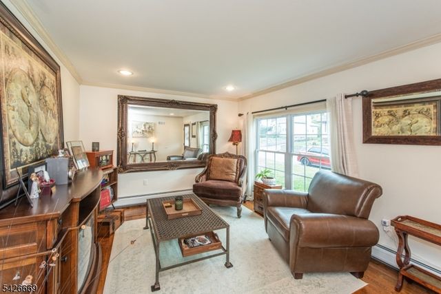 29 Van Duyne Ave, Wayne Twp., NJ 07470