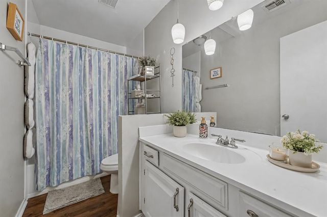 8005 Wilshire Hills Drive, Oklahoma City, OK 73132