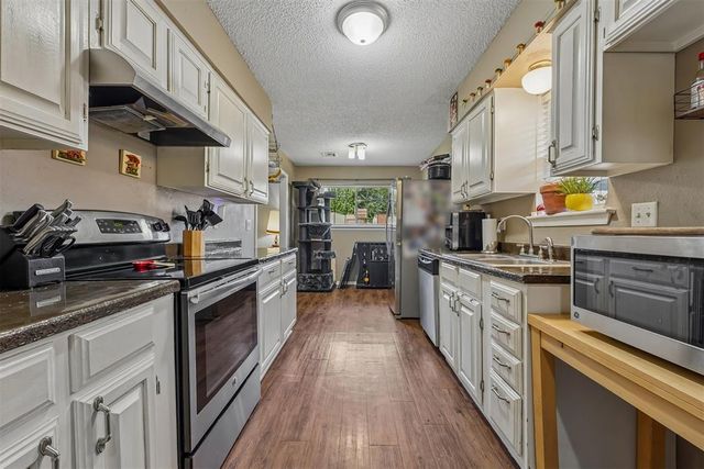 8005 Wilshire Hills Drive, Oklahoma City, OK 73132