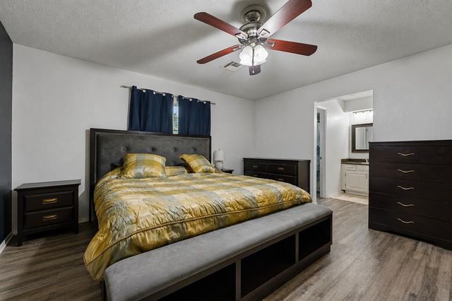 8005 Wilshire Hills Drive, Oklahoma City, OK 73132
