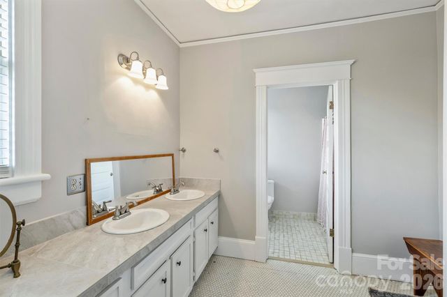 1818 Lennox Avenue, Charlotte, NC 28203