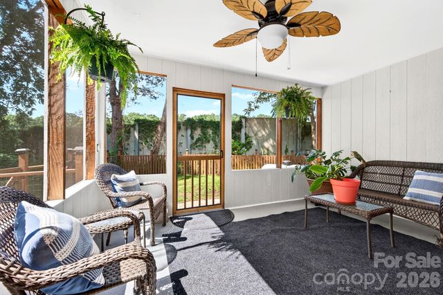 29 Chance Cove Lane, Asheville, NC 28806